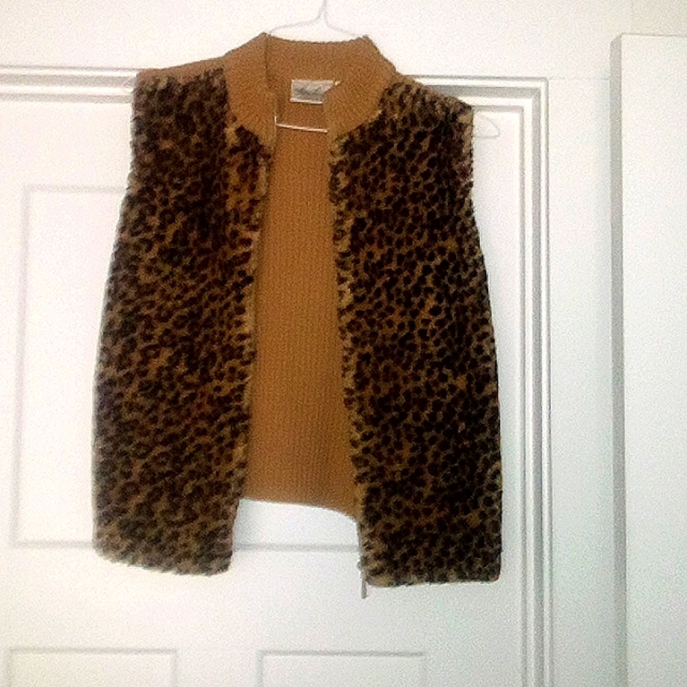 Medium Leopard Print Vest